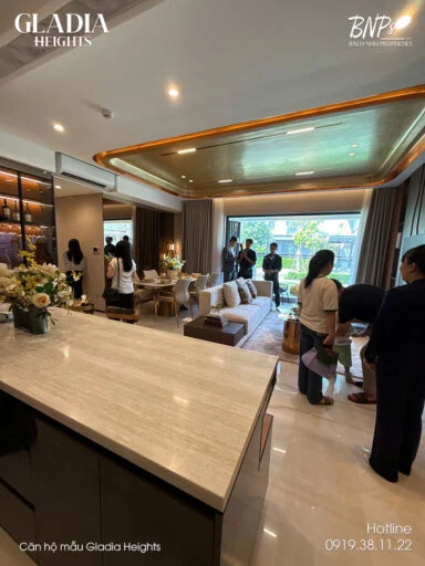 Mẫu phòng khách lớn Gladia Heights Khang Điền bởi Bách Như Properties